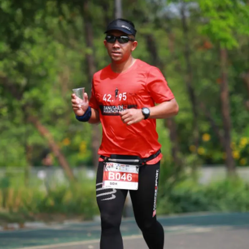 Thavedech Charoenpon