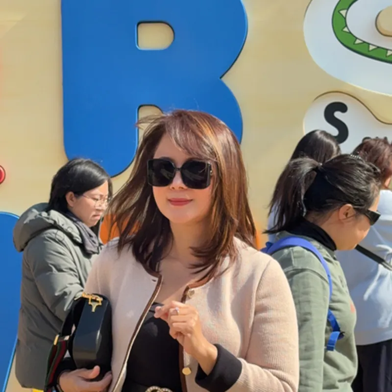 จันทรา อินทนนท์