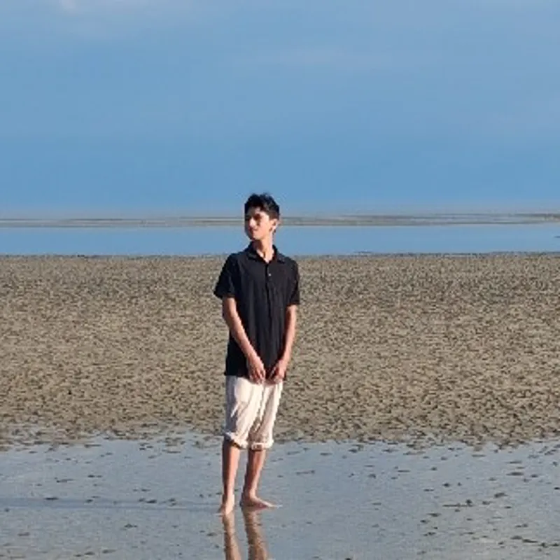 Ethan Muñoz